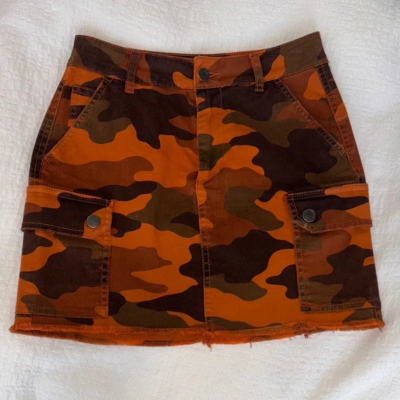 Garage size Small orange denim stretchy Camouflage Skirt with cargo pockets - Picture 3 of 17